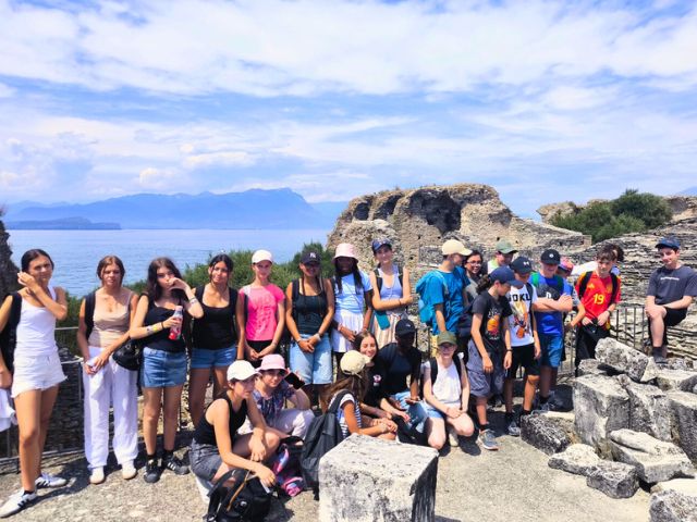 Groupe ado en colo de vacances en Italie cet été