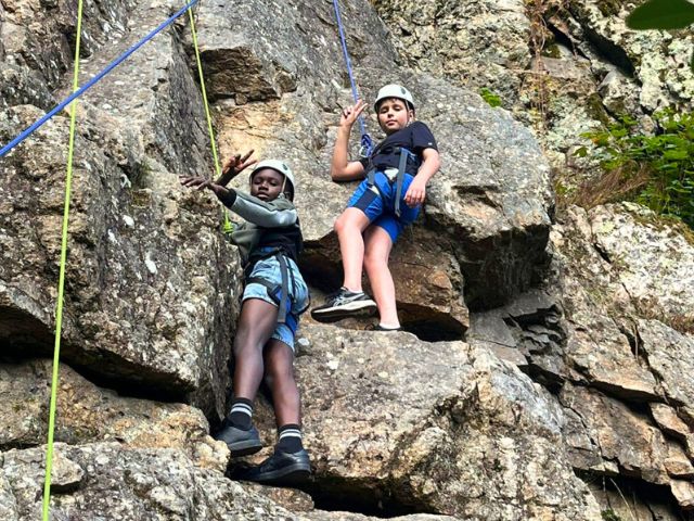 Escalade en colo de vacances cet été à Retournac