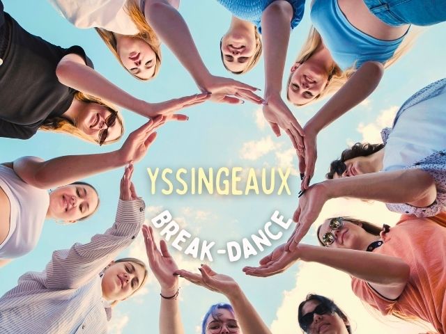 Groupe de jeunes en colo de vacances break dance cet été 