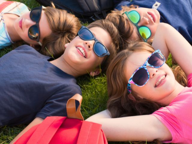 Groupe jeunes de 12 ans en colo Volleyball à Yssingeaux