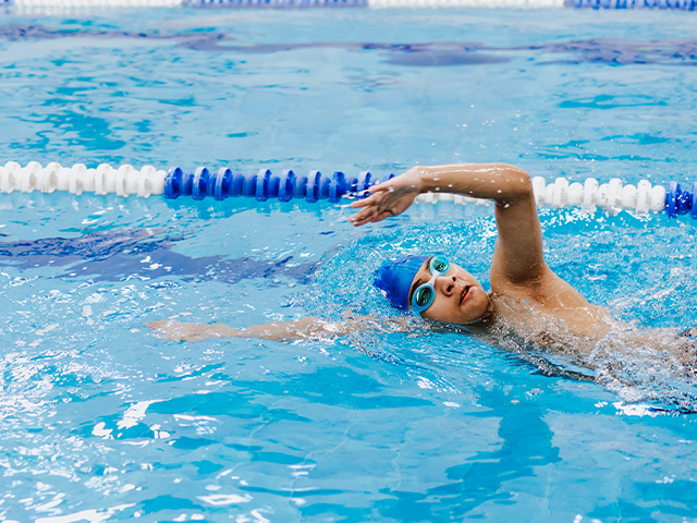 enfant natation été colonie de vacances été