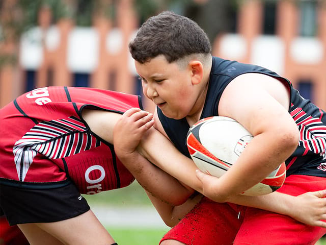 Entrainement de rugby en colonie de vacances été Toulouse