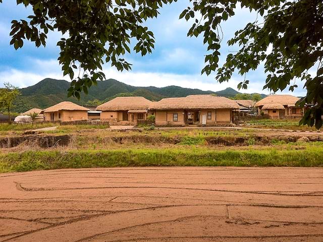 village typique hahoe en corée à andong été