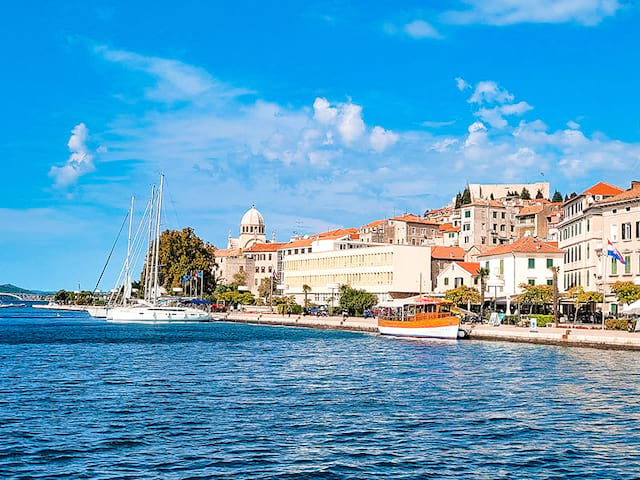 port bord de mer en croatie été