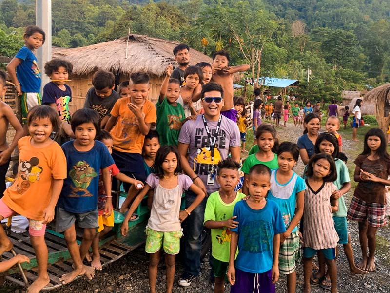 rencontre ados et enfants philippins colonie de vacances participative