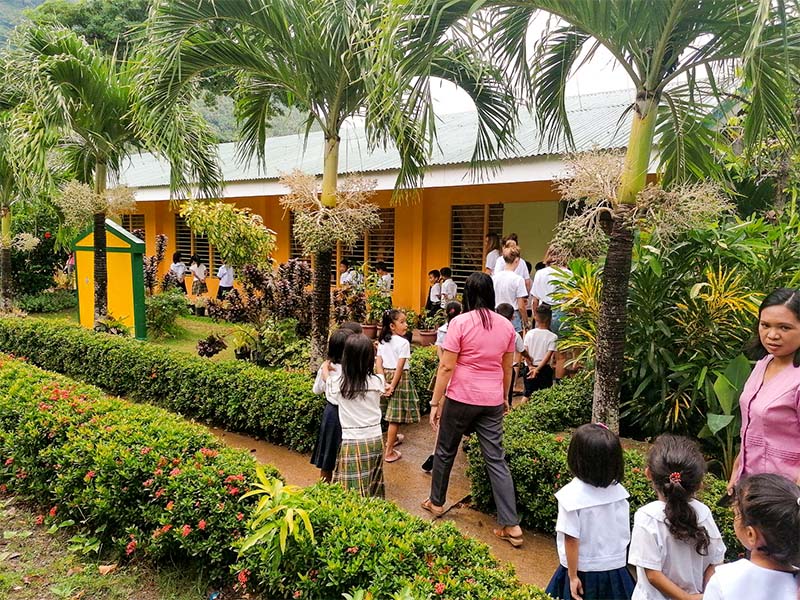 Ecole phillipine colonie de vacances été