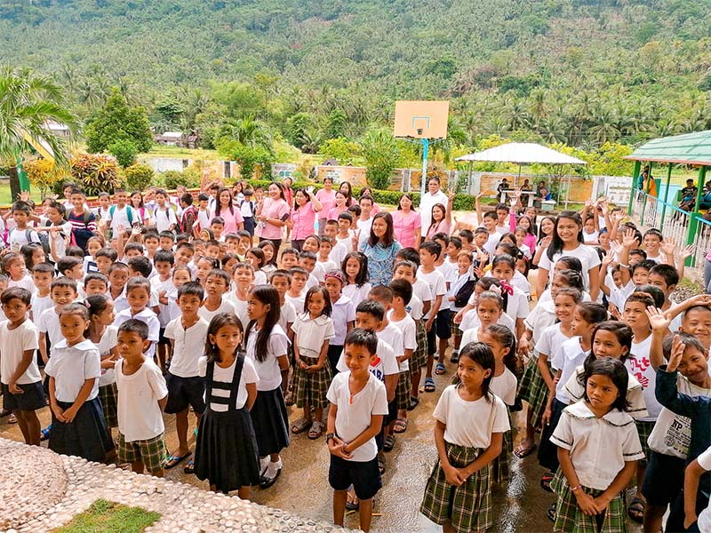 groupe enfants école philippines projet solidaire