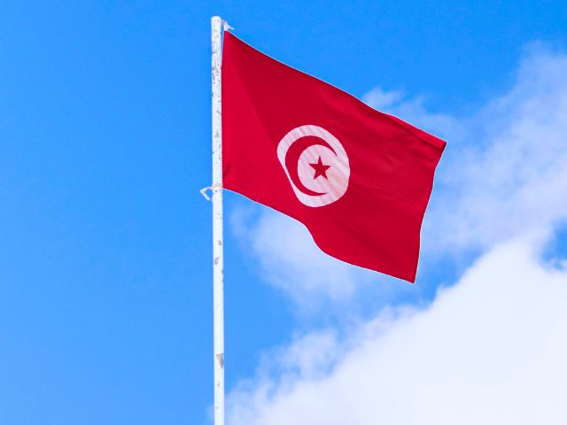 Drapeau en colonie de vacances en Tunisie cet été pour les ados