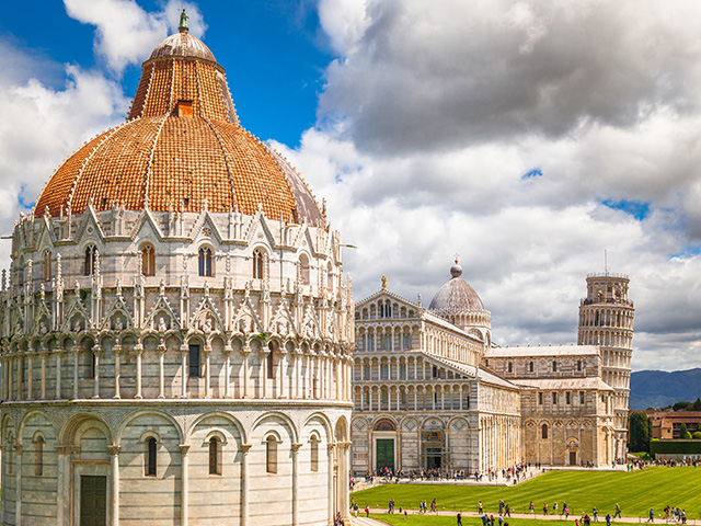 eglise et tour de pise italie voyage touristique