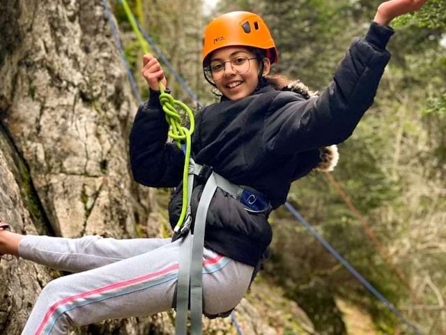 Activité escalade en colo de vacances cet été