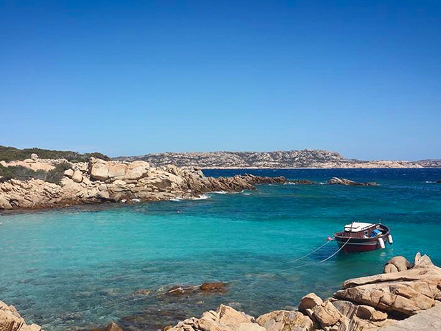 vue sur l'archipel de La Maddalena situé au nord-est de la Sardaigne au large de la Costa Smeralda