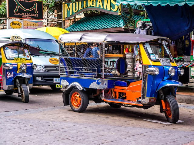 tuk tuk colonie de vacances singapour malaisie été