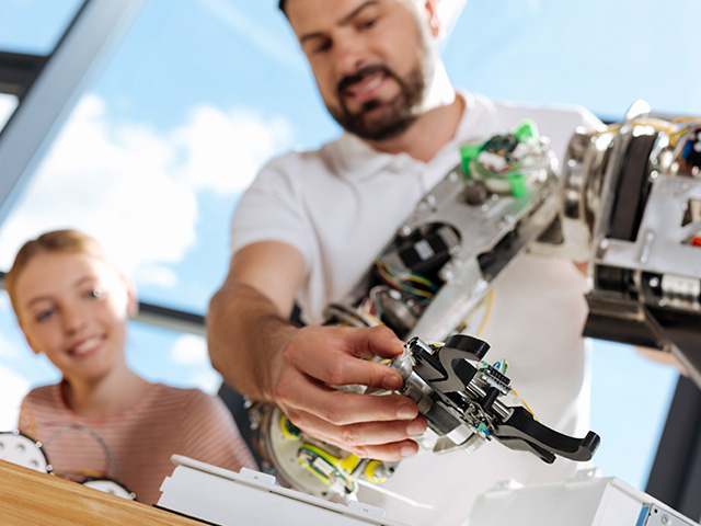 atelier construction de robots colonie de vacances spécial fan de sciences