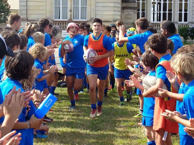 rugby entrainement en colonie de vacances été