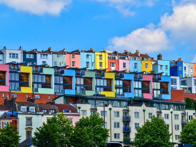 Maisons colorées Bristol cet été