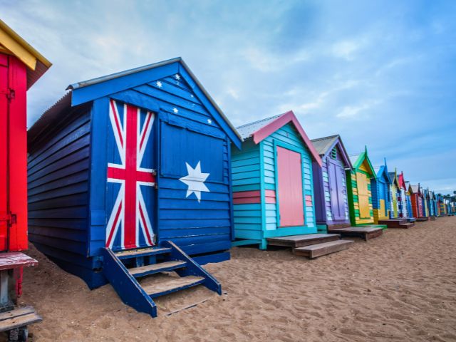 Cabanes colorées plage Brighton en colo de vacances