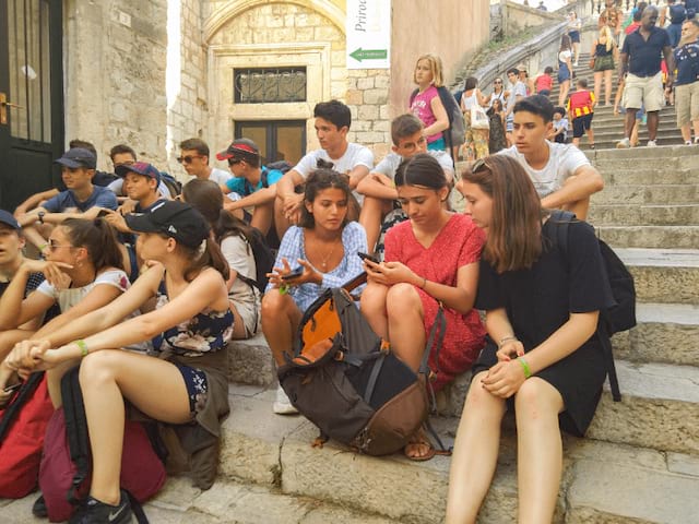 groupe ados colonie de vacances été ruelles Kotor