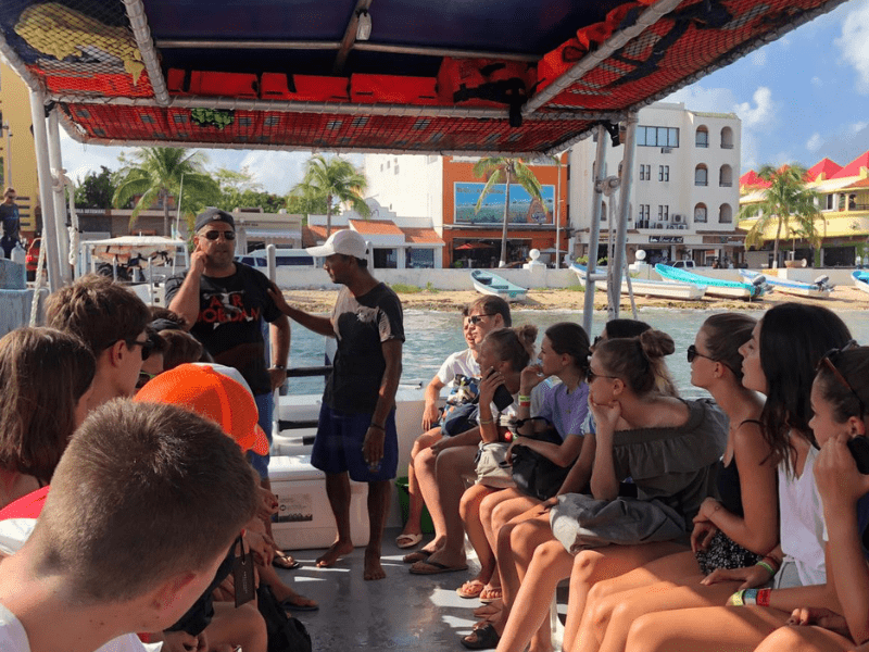 Excursion en bateau en colo de vacances itinérante au Mexique spéciale Ados  