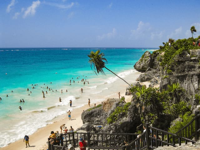 Plage de sable fin en colo de vacances au Mexique cet été spéciale Ados