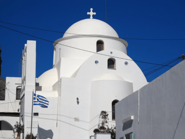 Paysage bleu et blanc en colo de vacances en itinérance cet été