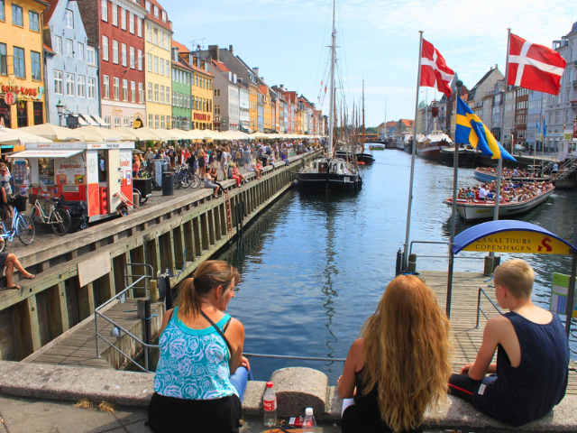 Groupe d'ados en colo de vacances cet été au Danemark