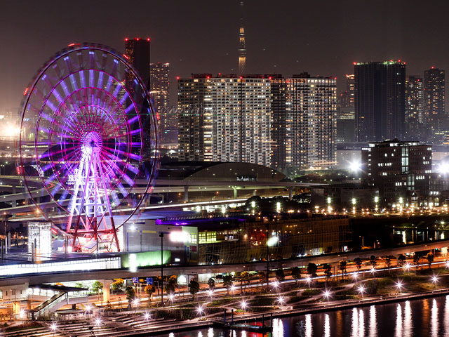Odaiba ile artificielle au Japon en été de nuit