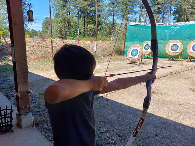 session tir à l'arc en colonie de vacances été