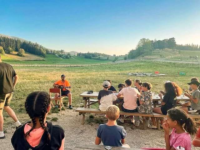 Colo de vacances Equitation Poney cet été dans le Vercors