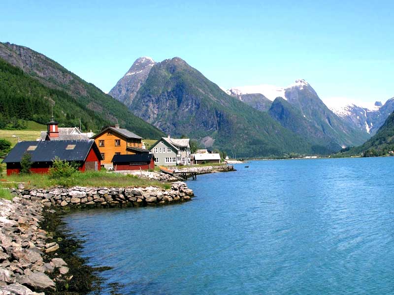 Paysage de Norvège en colo itinérante été