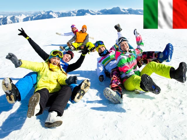 Groupe d'ados en colonie de vacances à Bardonecchia