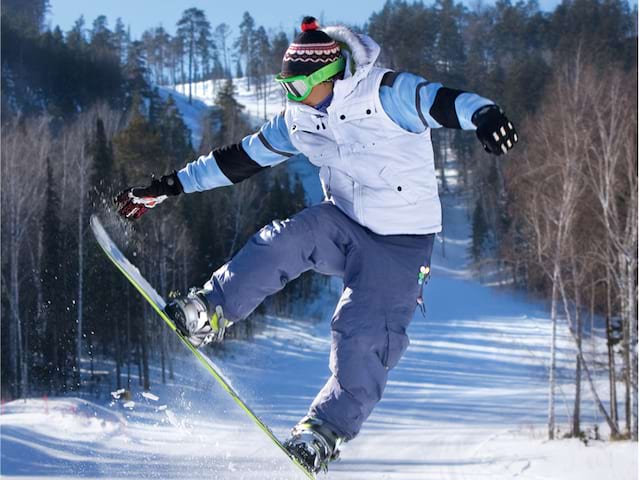 Apprendre à faire du snowboard en colo