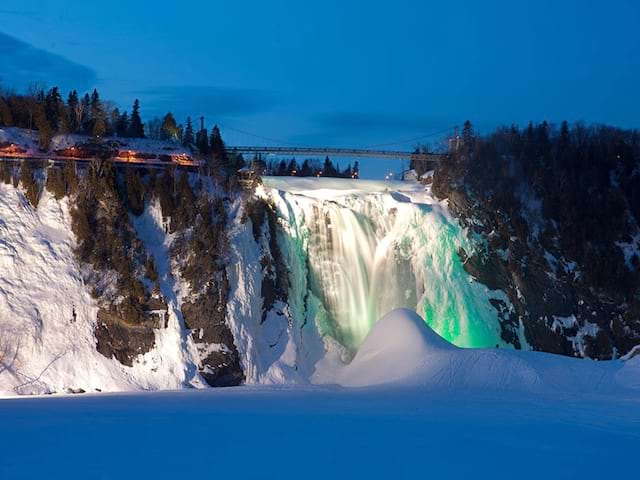 Chutes de Montmorency en hiver colonie de vacances