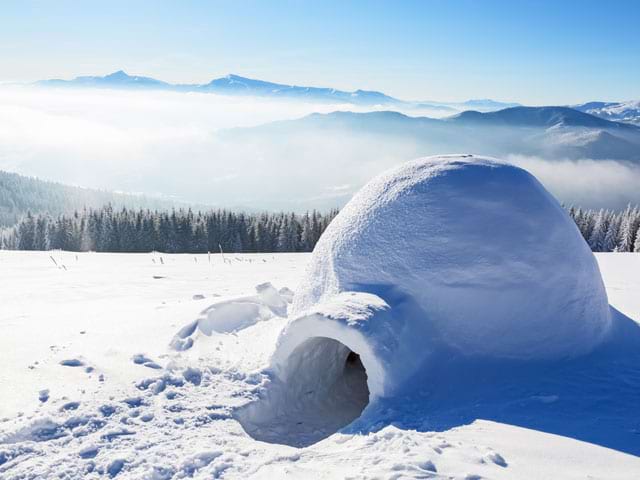 Igloo construit par des enfants en colonie de vacances 