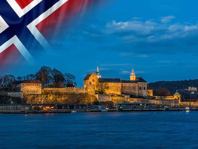 citadelle et chateau akershus nuit visite touristique norvege oslo pour ados