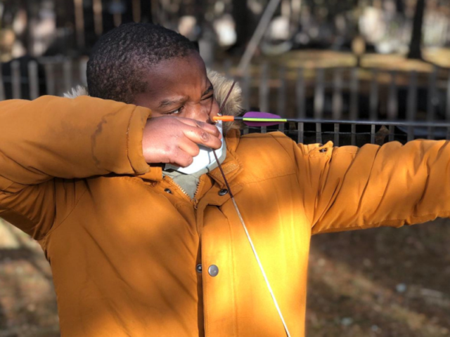 Session de tir à l'arc en colo de vacances Cirque pour les 6-10 ans cet hiver