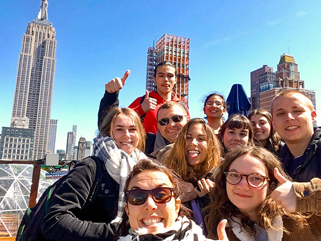 groupe adolescents voyage new york fevrier