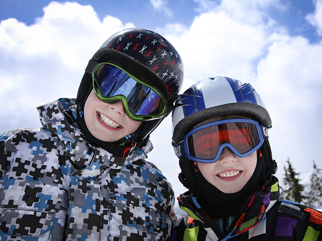 jeunes de 8 a 14 ans au ski en haute savoie sejour sport d hiver fevrier 