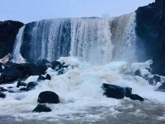 Cascade en Islande observée cet hiver en colo