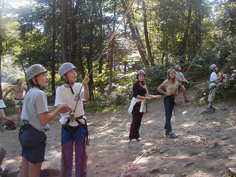 Descente en rappel en colonie de vacances