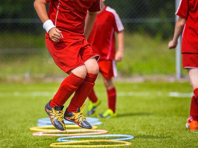 Perfectionnement au football pour adolescents