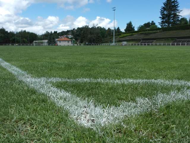 Terrain de football du centre choumouroux de colonies de vacances