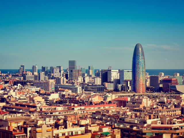 Vue sur Barcelone observée en colonie de vacances en Espagne ce printemps