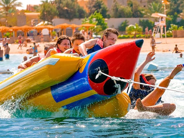 bouée tractée colonie de vacances ados corse