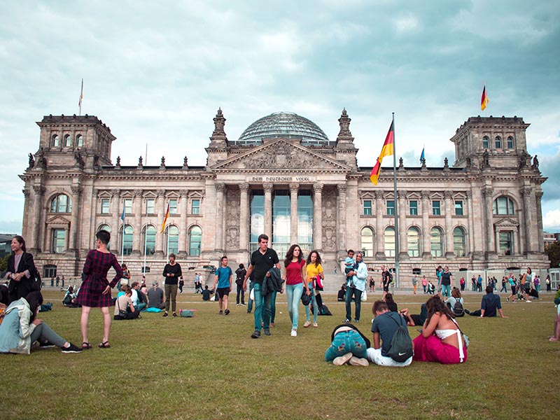 Vue sur le Palais du Reichstag à Berlin que les jeunes ont pu voir et découvrir durant leur colo de vacances en Allemagne