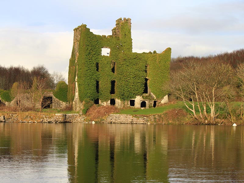 Chateau de Menlo à Galway lors d'une colonie de vacances dédiée au cinéma pour ados durant le printemps