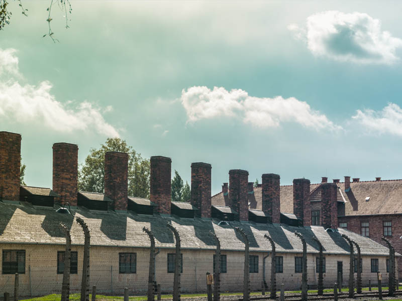 Camp d'Auschwitz visité en colonie de vacances