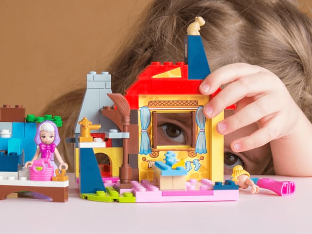 Constructions de LEGO en colo de vacances ce printemps pour les 7-13 ans