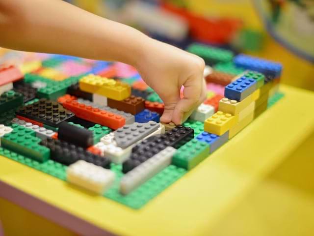 Constructions de LEGO en colo de vacances ce printemps pour les 7-13 ans