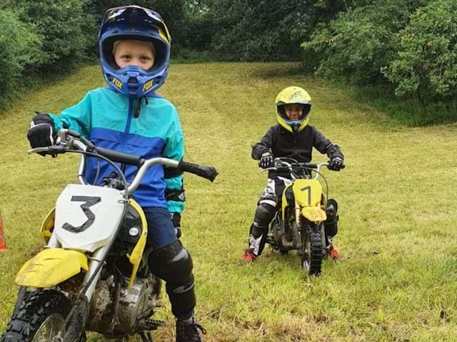 Activité moto en colo de vacances printemps pour les 7-13 ans