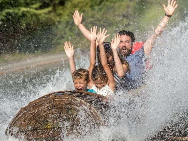 Parc Walibi en colo de vacances avec toutes ses attractions que les jeunes ont pu découvrir ce printemps